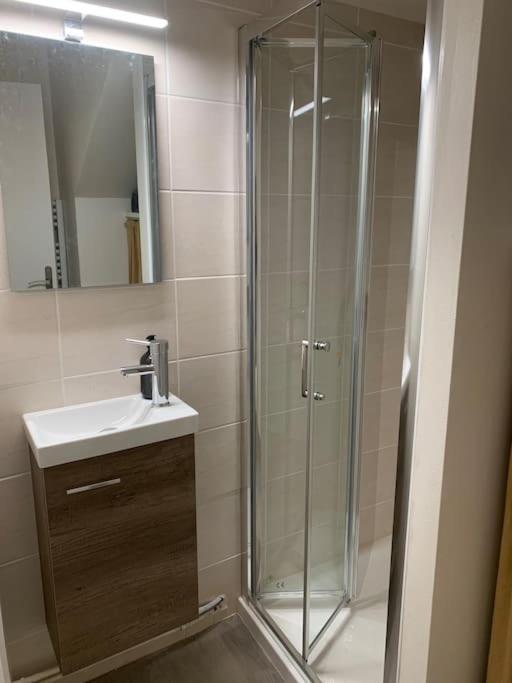 Aubenas : Beau Studio, Proche Du Chateau מראה חיצוני תמונה